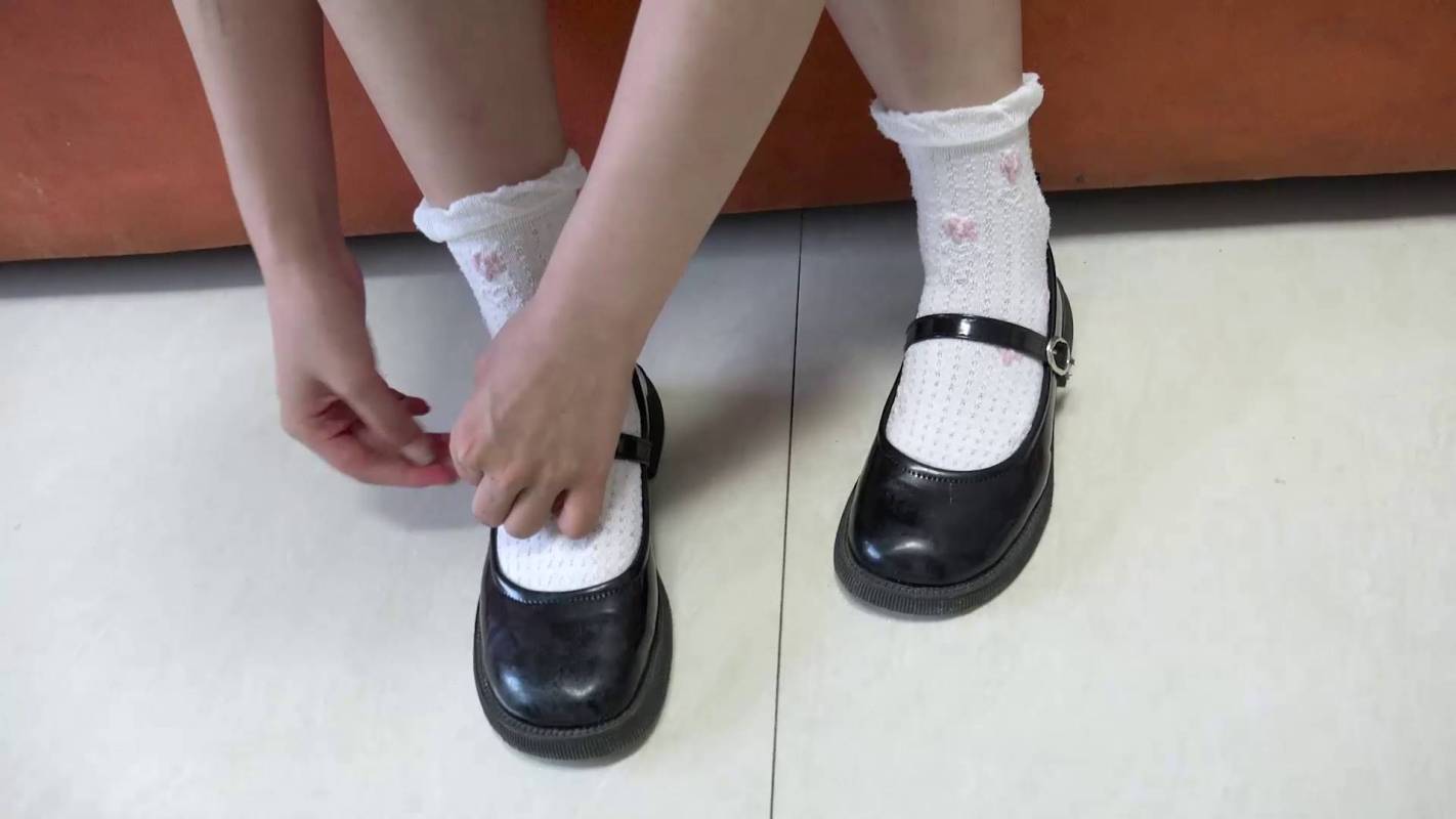 子衿原创工作室新作之梆稼大学生琳琳TK哲摩挠脚电ji！在线看！