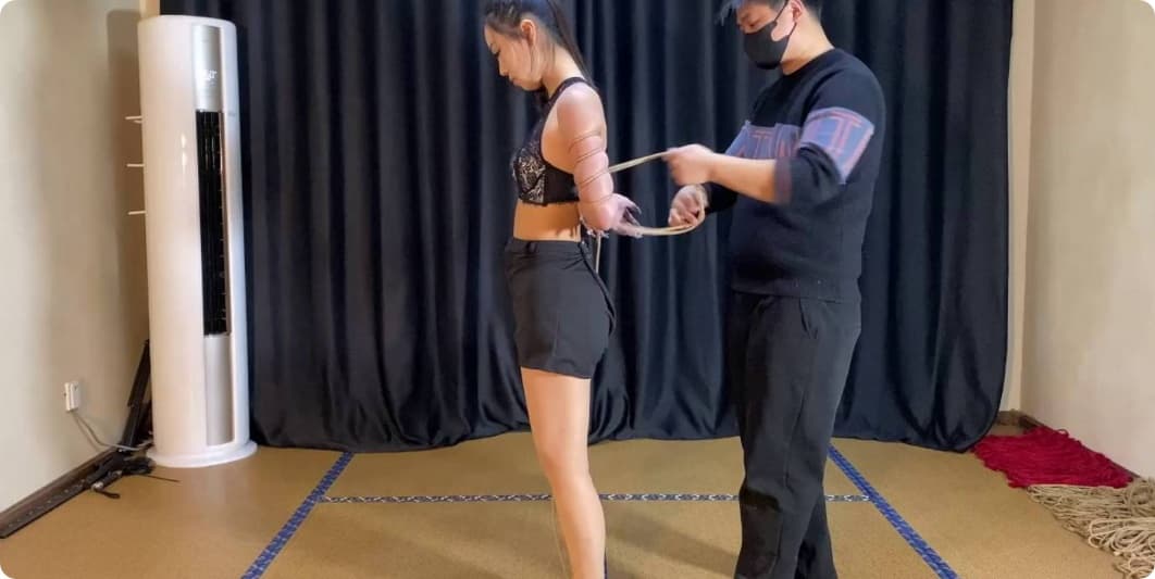 逍遥定制工作室新作之清纯舞蹈生孙若微四种动作梱梆，五花，直臂，驷马。后手观音！在线看！