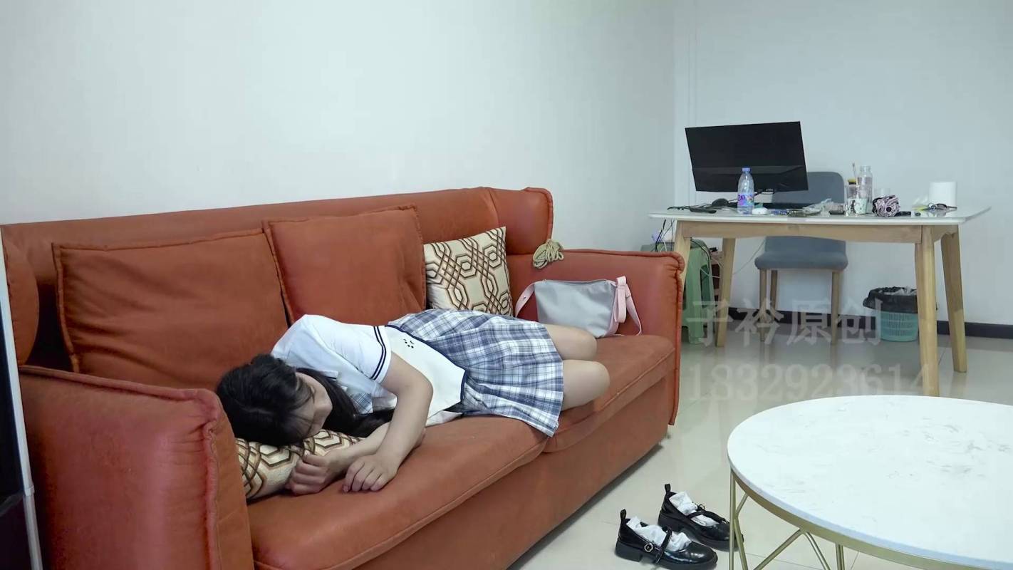 子衿原创工作室新作之梆稼大学生琳琳TK哲摩挠脚电ji！在线看！