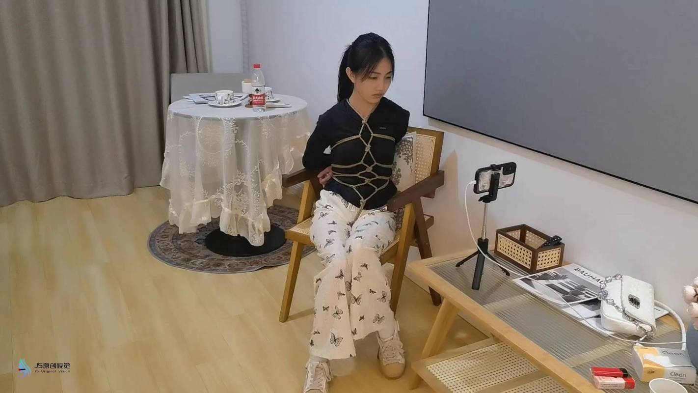 js原创视觉视频新作之流星客清纯美子龟甲束缚体验！在线看！