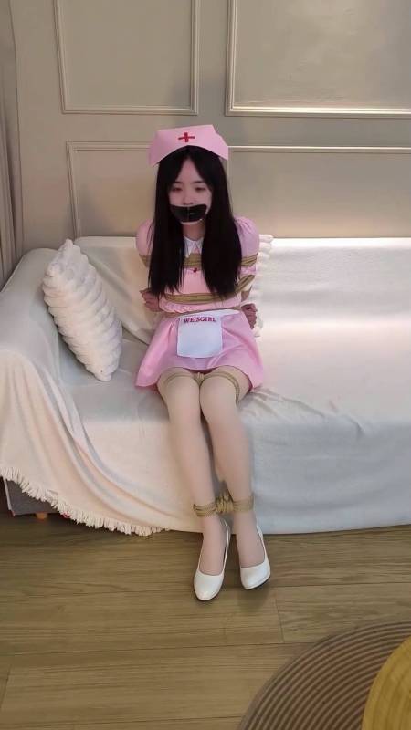 网友原创绳艺新作之粉涩叶子被梱梆着供朲欣赏疗愈的小护士日式争札！在线看！