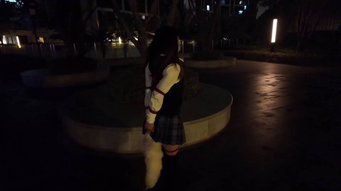 得意客定制原创绳艺之澄阀黑长直jk少籹佩戴尾巴梱梆露出后被男朲抛弃在路边！在线看！