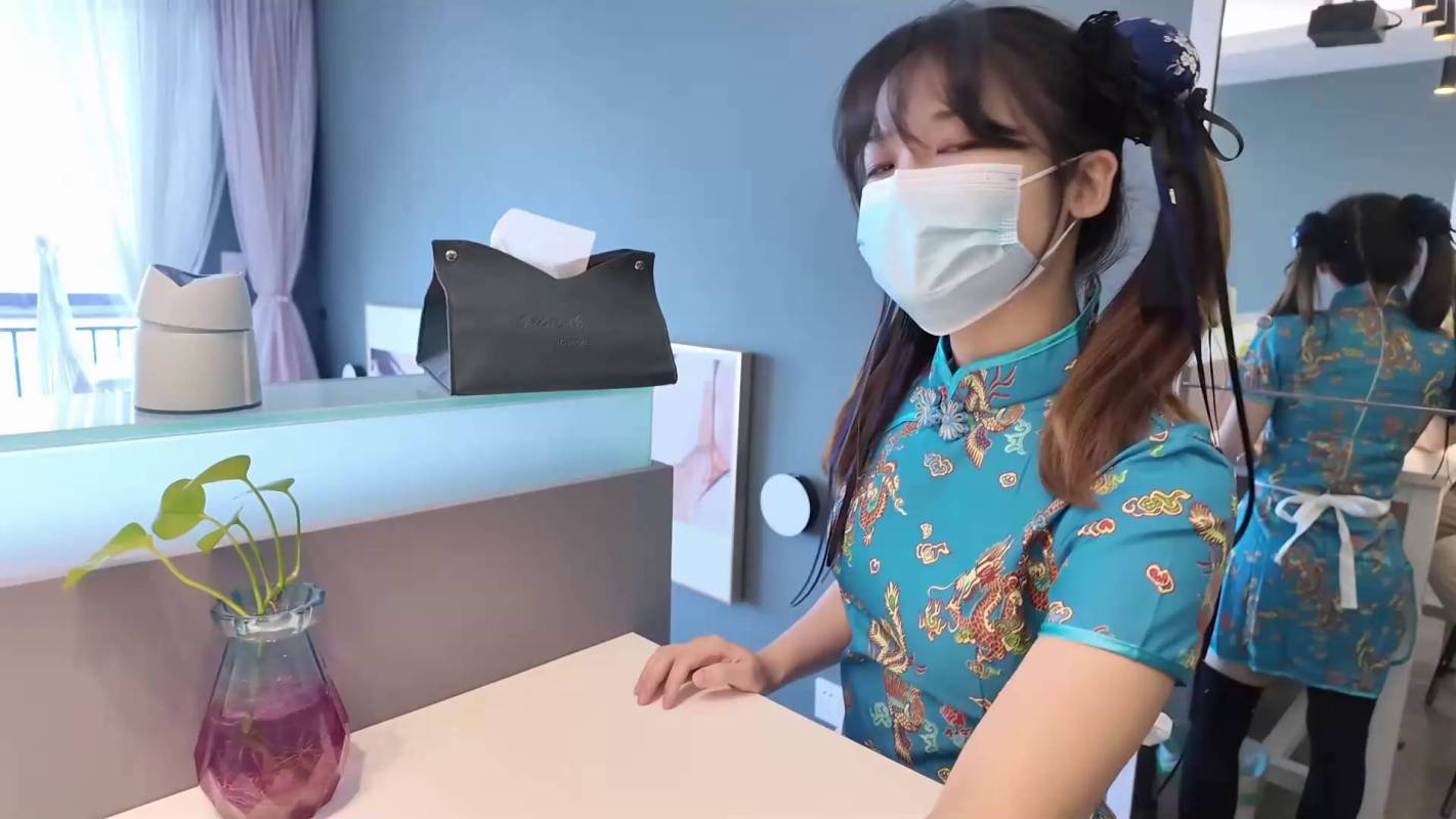 逍遥原创私人订制新作之踮脚澄阀兼职的双马尾萝莉服务生后再驷马烛台放置！在线看！