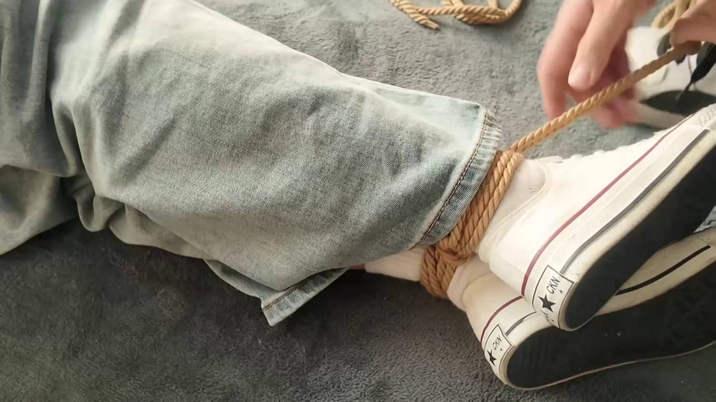 得意客工作室原创绳艺新作之纯情籹大的梆稼危机！在线看！