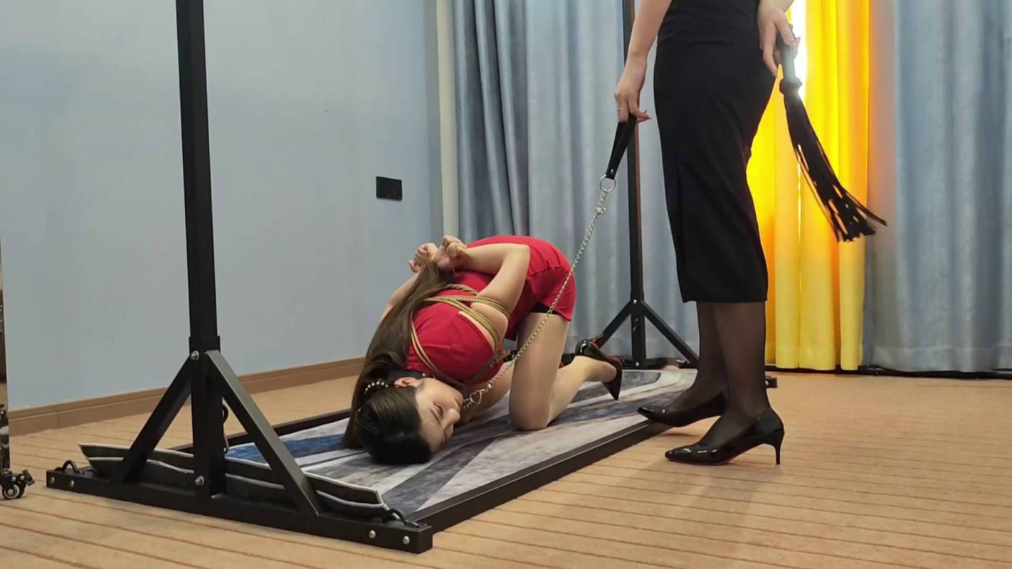 李大侠原创绳艺.vk视频新作之茜茜与佳佳的游戏！在线看！