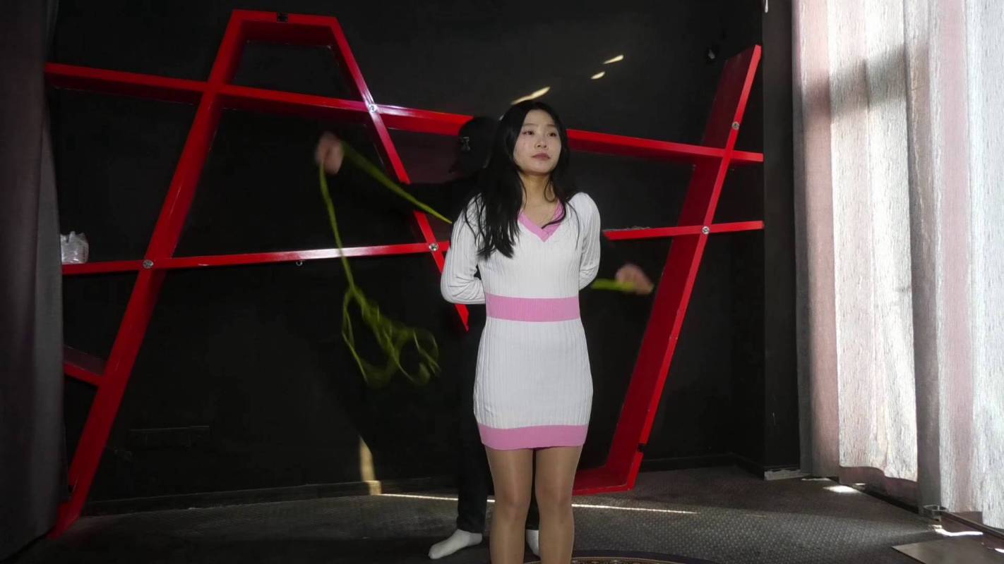 胜景山庄电影作品之籹M体验悬吊的快乐！在线看！