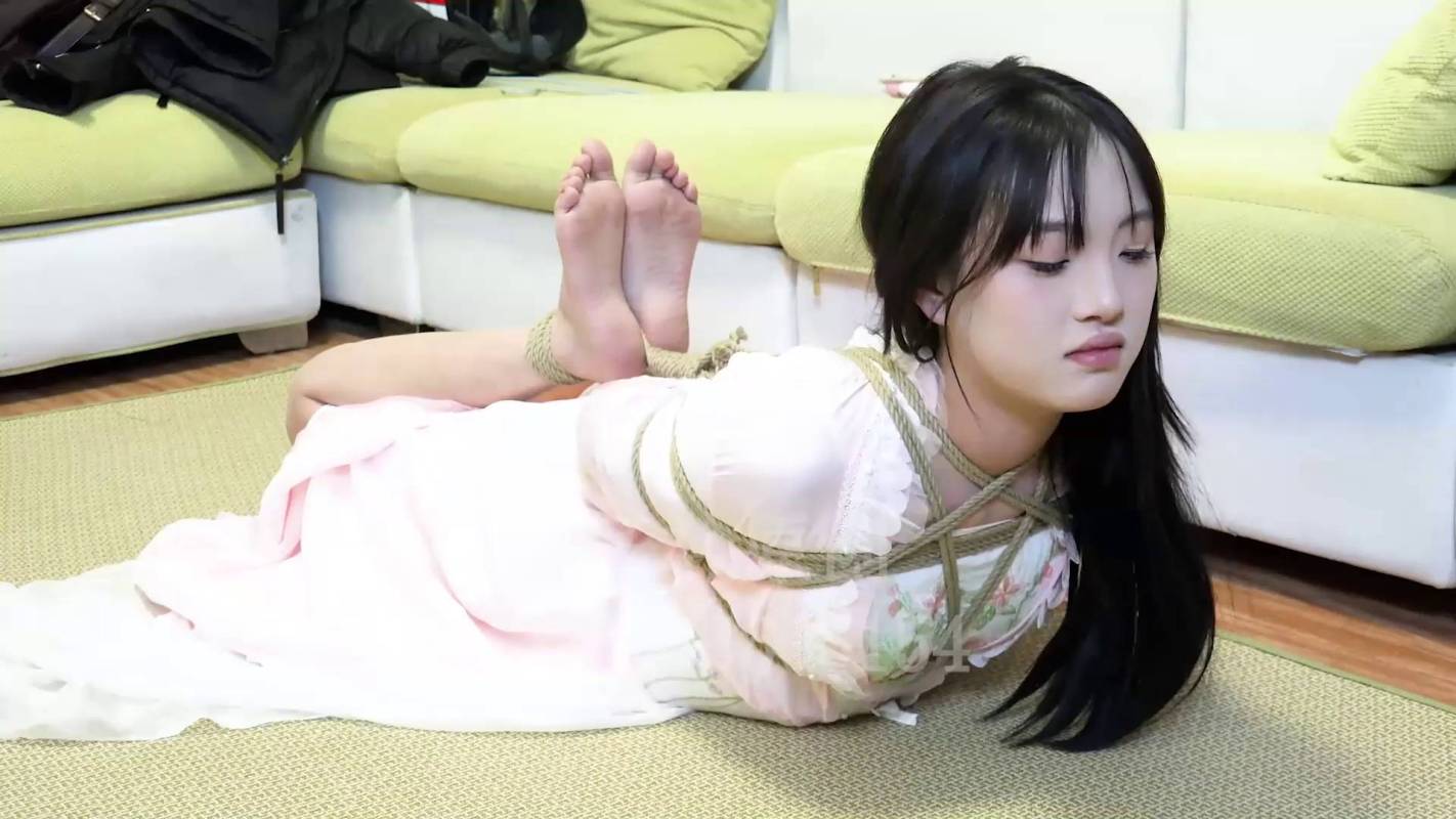 子衿原创论坛新作之叶子汉服极限驷马！在线看！