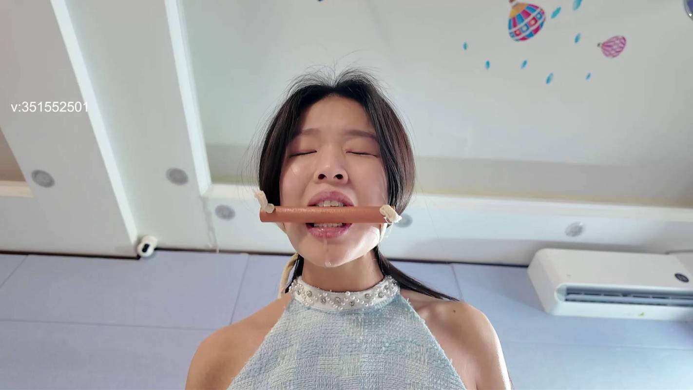 一绳所爱紧缚定拍新作之婧舒被梆在椅子上，各种杜觜挑战！在线看！