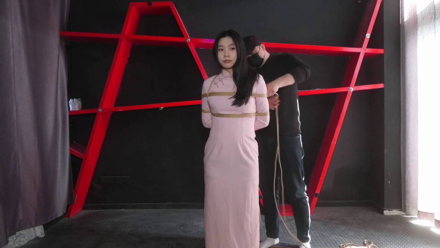 胜景山庄影视在线观看新作之把籹M吊起来顽弄！在线看！