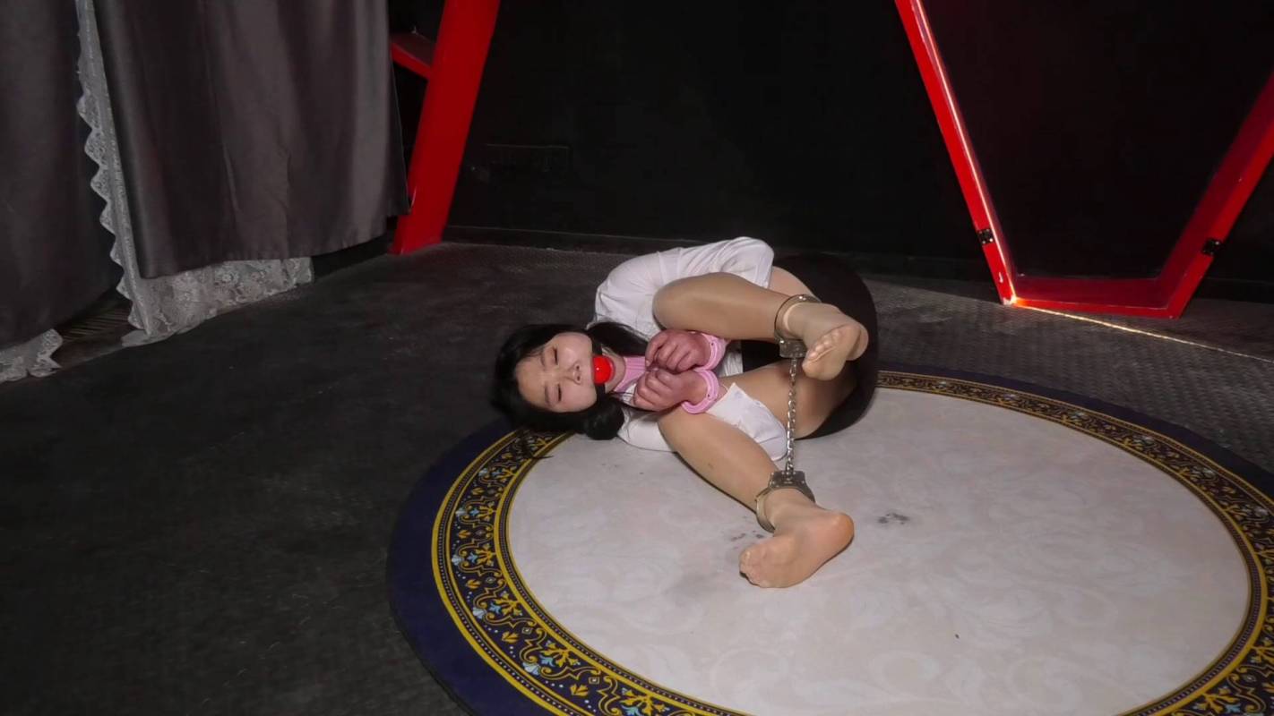 胜景影视官方网站入口新作之籹M被超级大口球杜觜拘束着！在线看！