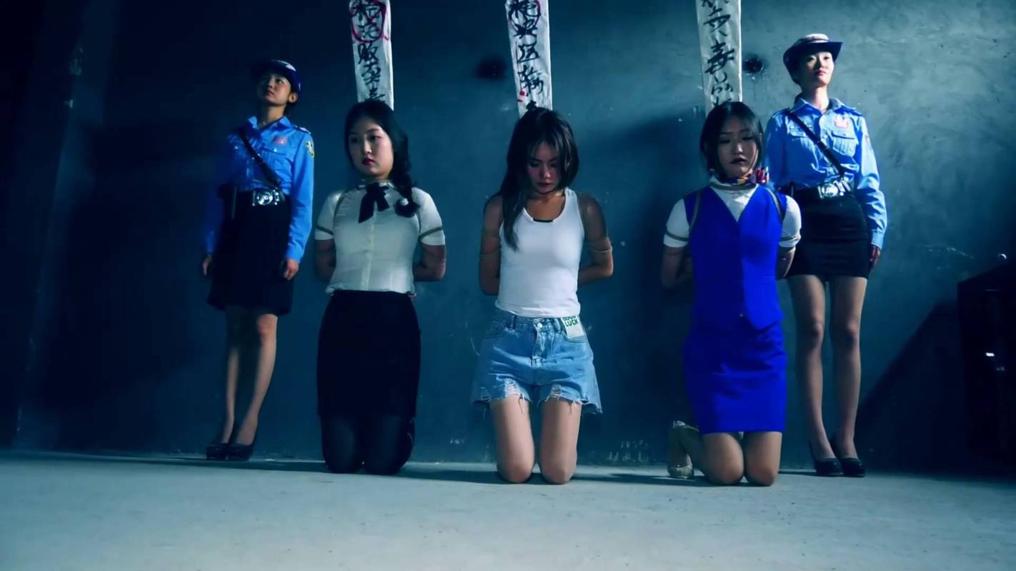 胜景山庄最新影视新作之戴上口球被押入行场执行！在线看！