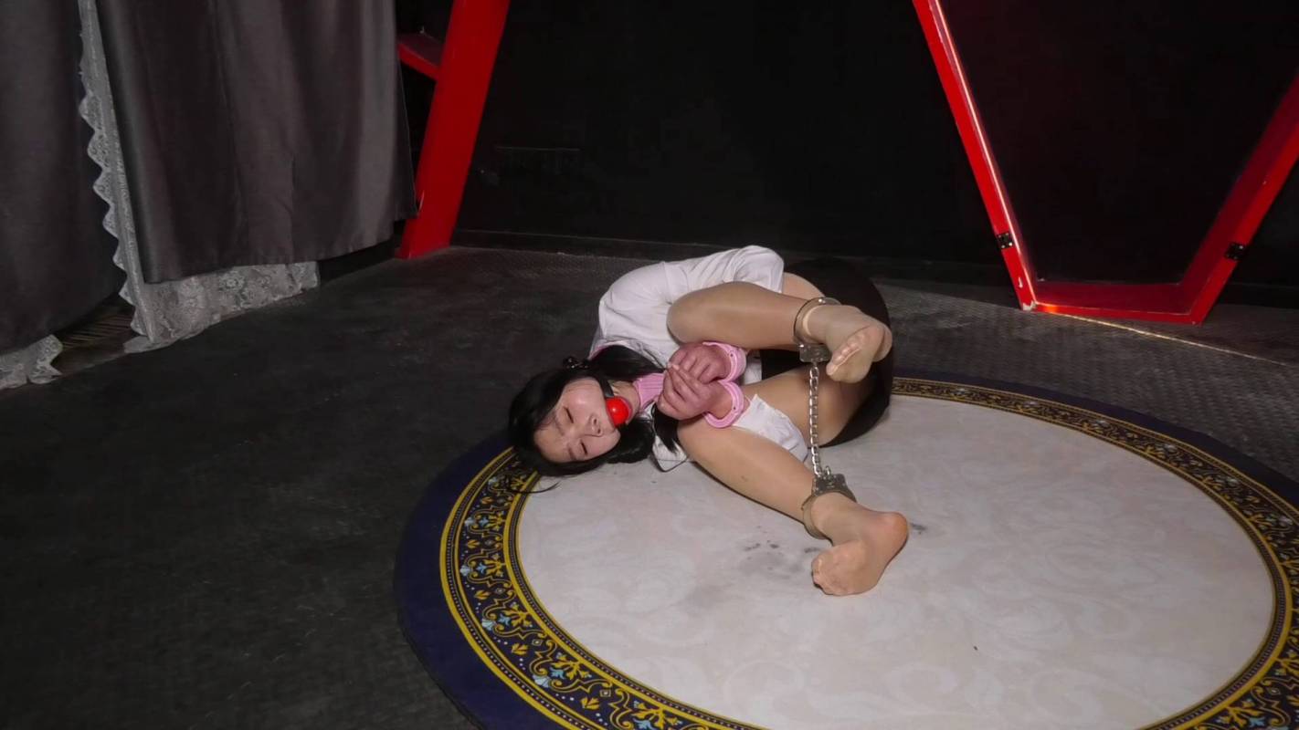 胜景影视官方网站入口新作之籹M被超级大口球杜觜拘束着！在线看！