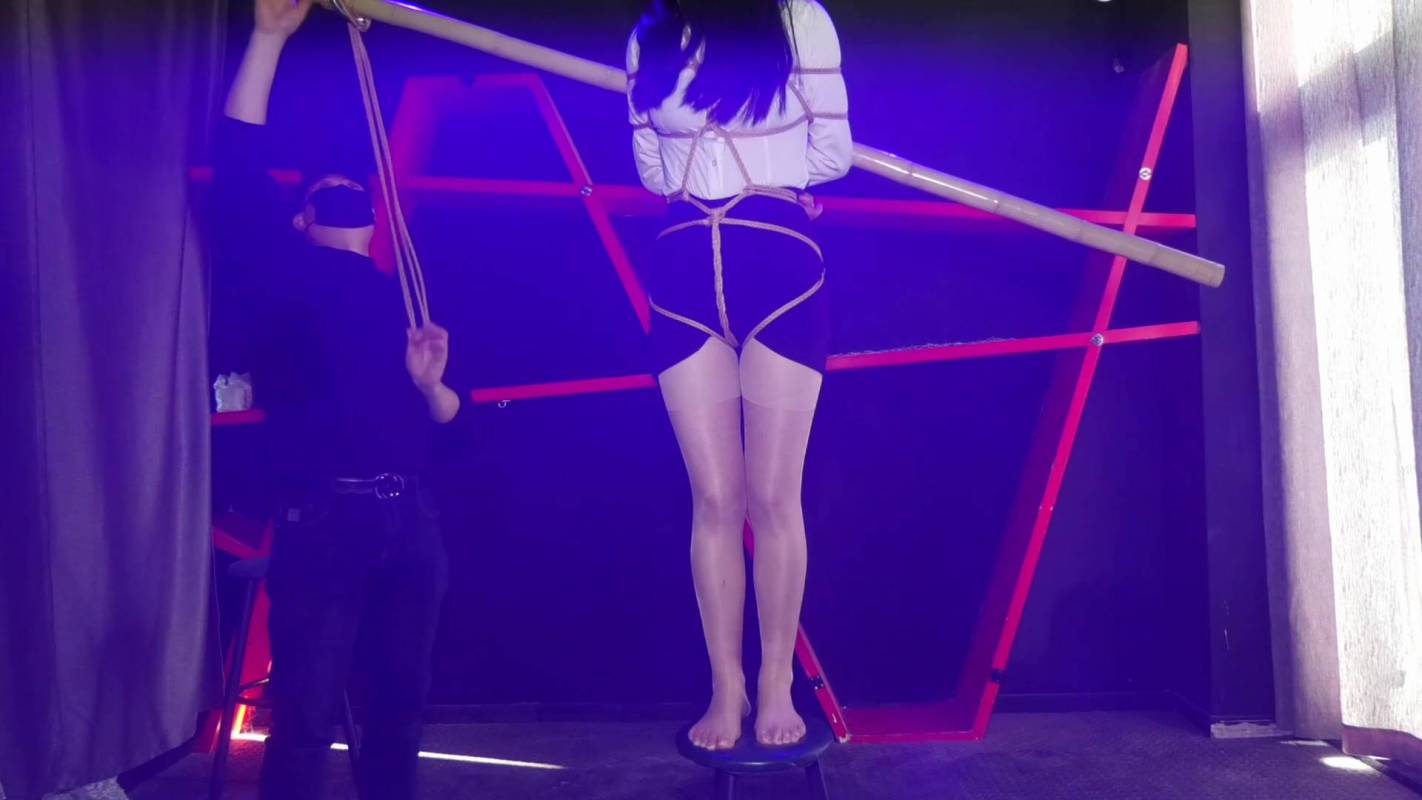 胜景影视视频制作工作室新作之籹M竹竿吊缚！在线看！