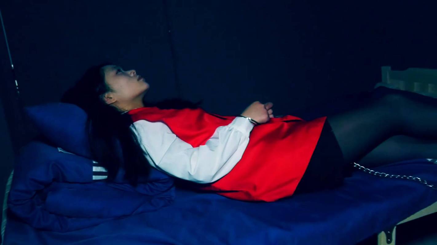 胜景山庄视频哪里可以看？妙龄少籹走上不归路（中集）！在线看！