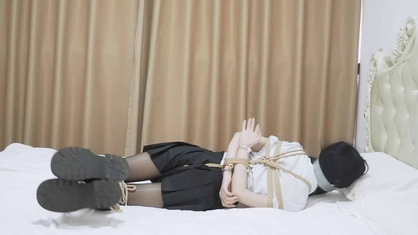 逍遥原创工作室定拍新作之美美体验日式反梆、股绳！在线看！