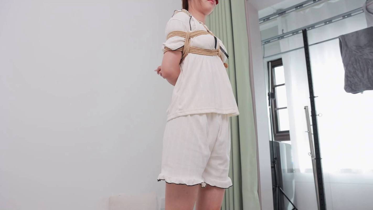 逍遥工作室合集新作之驷马挠脚心！在线看！