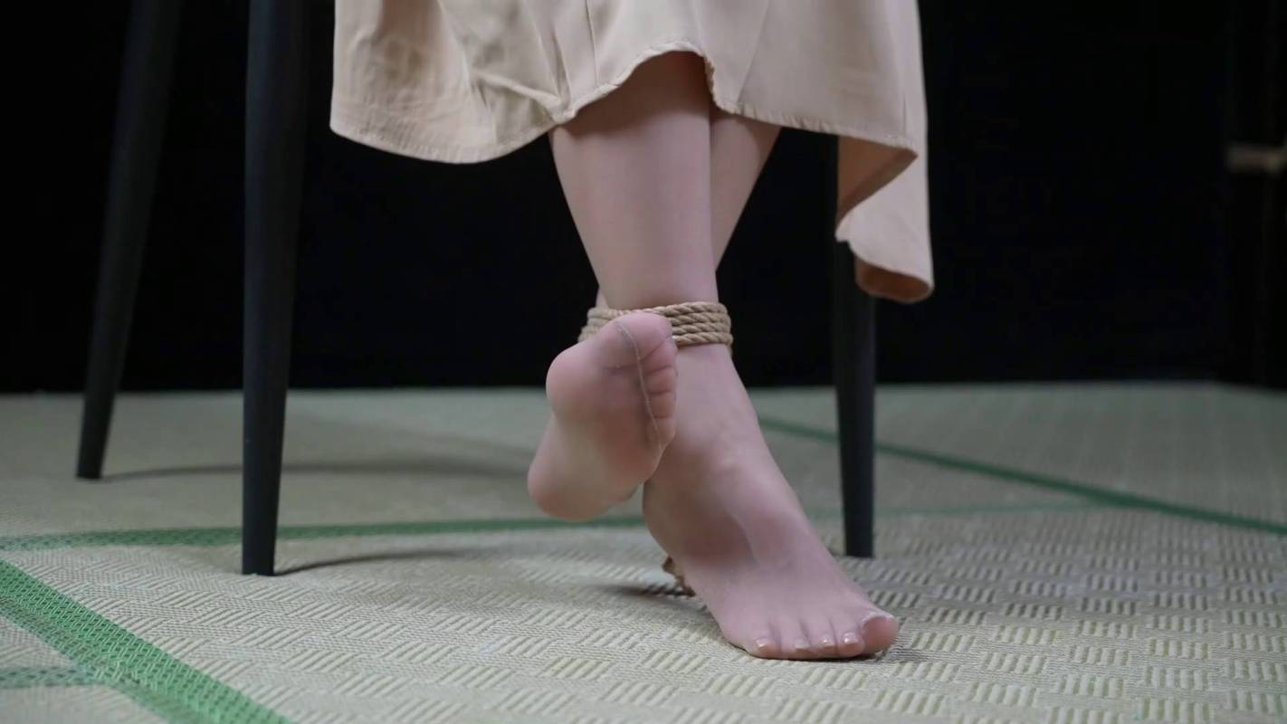 象人绳艺工作室新作之嗷嗷椅子缚，裙子真的很好看！！在线看！