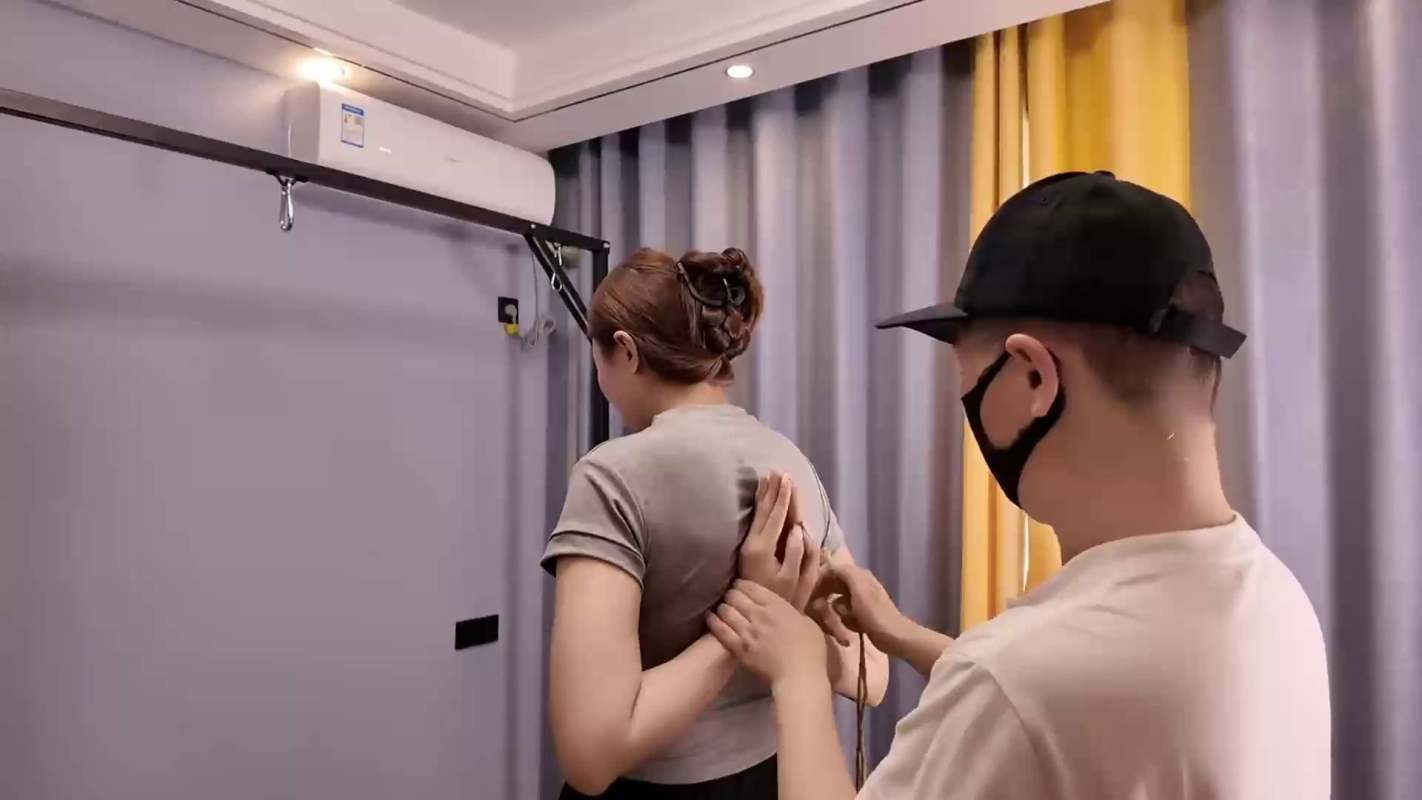 逍遥定制kb绳美术馆，国产绳艺捆绑调教论坛，紧缚小夏与佳佳！在线看！