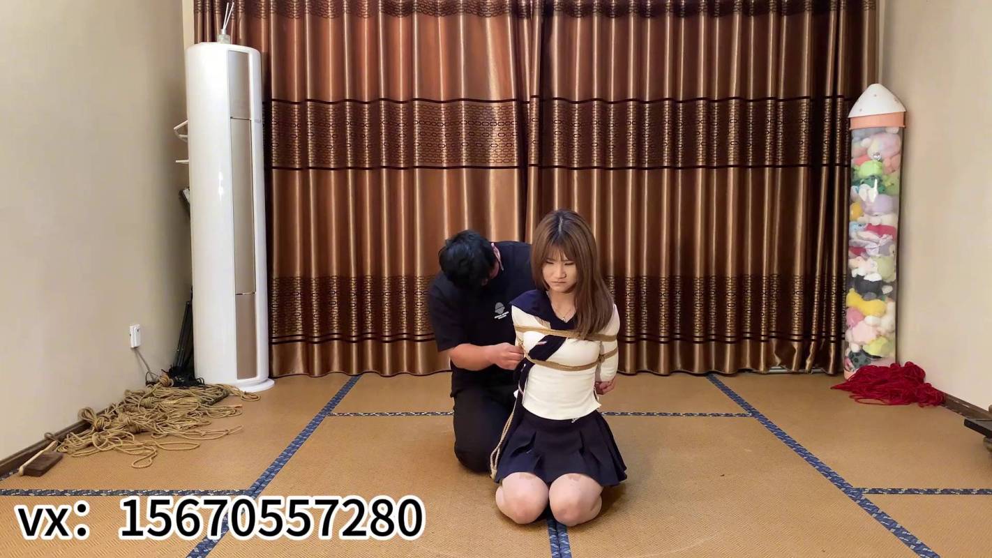 逍遥原创全部视频，国产调教绳艺交流论坛，极限的驷马倒吊！在线看！