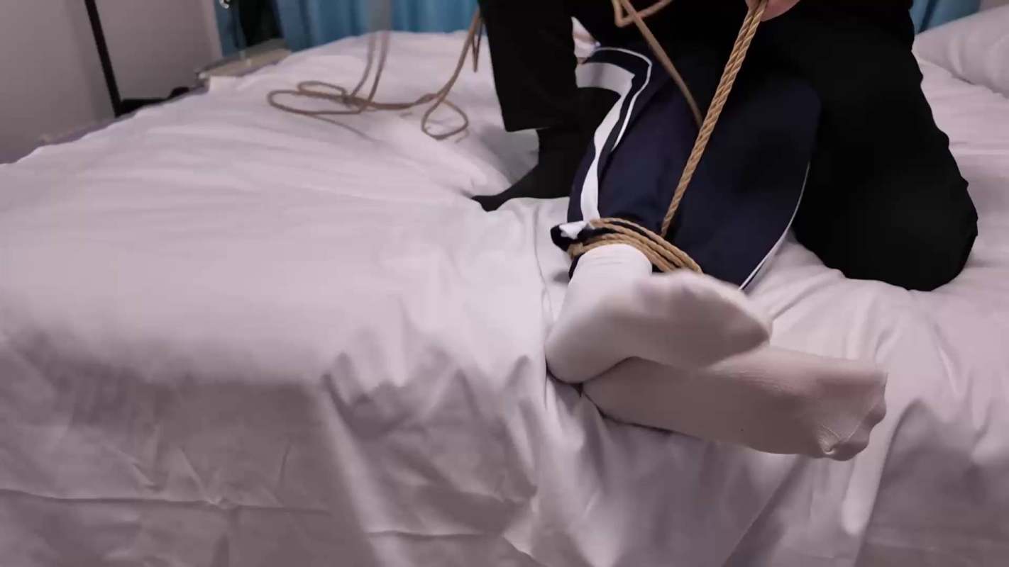 李大侠原创定拍，国产绳艺调教论坛专区，五花床上梱梆！在线看！