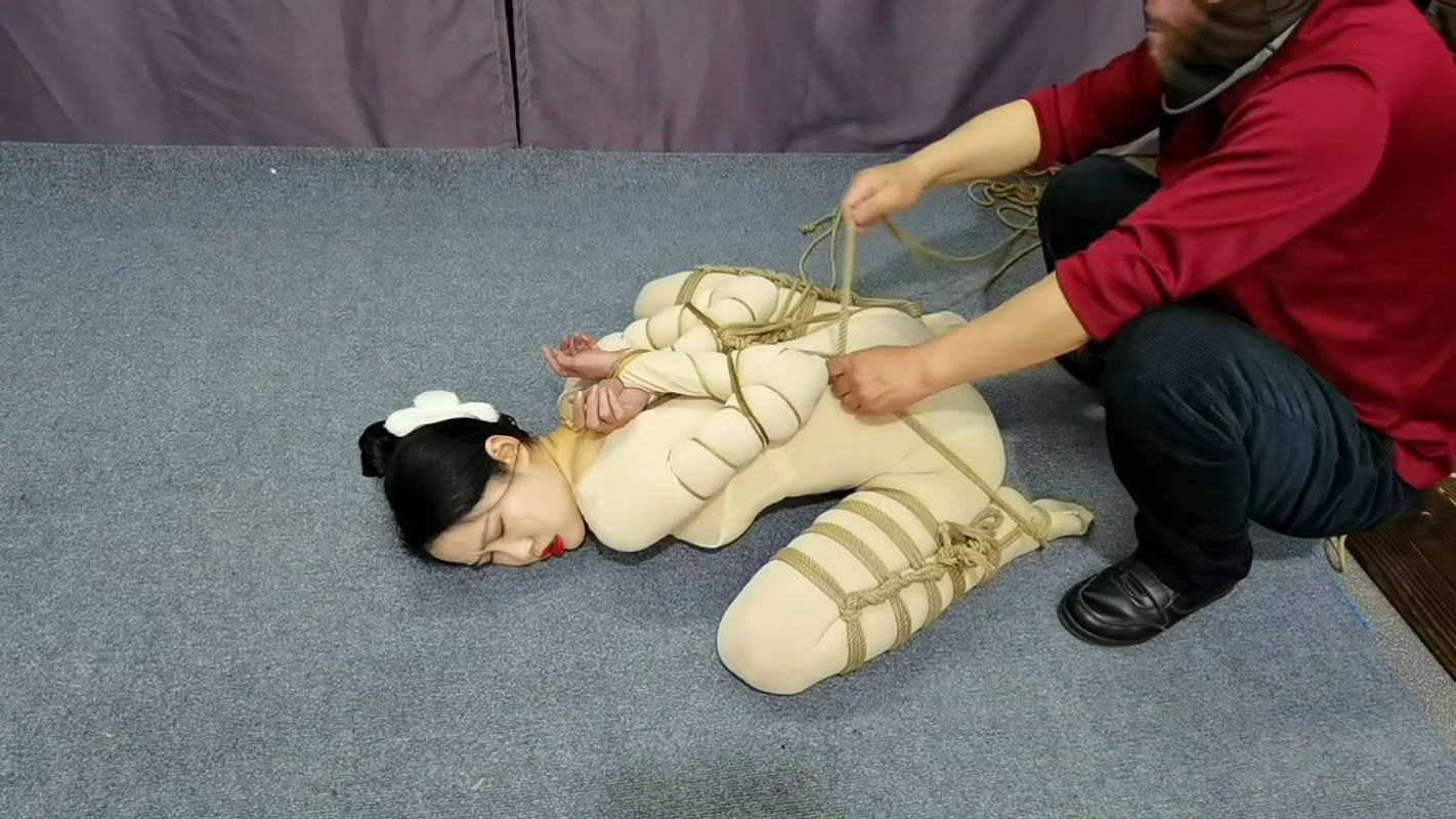 飞天原创工作室资源新作之艺仙儿青洼紧缚争札！在线看！