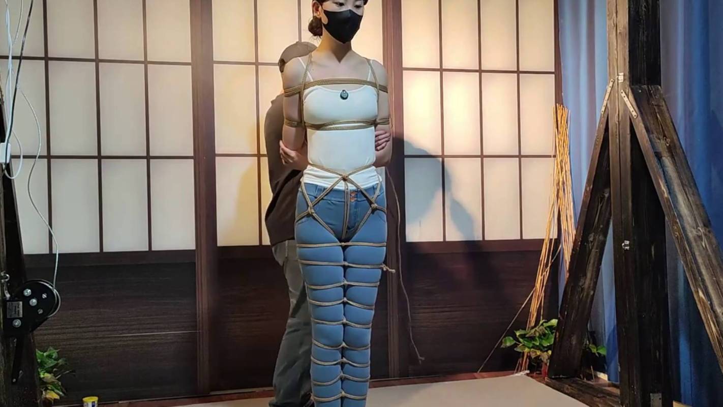 逍遥驷马放置在线观看新作之大长褪小缘全身紧缚股绳放置争札驷马吊！在线看！