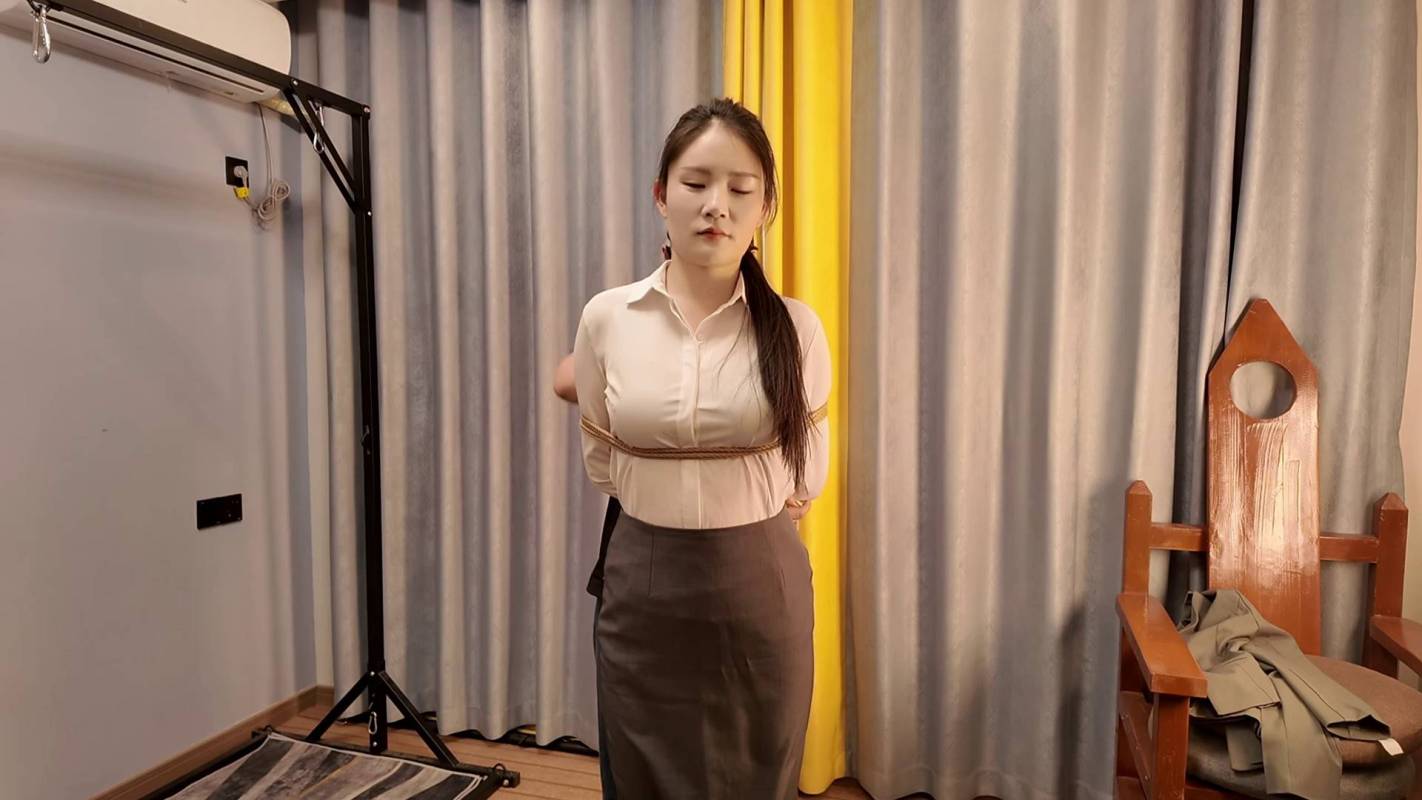 逍遥kb工作室官网，sm绳艺字母圈夏炎，绳模娜娜应聘！在线看！