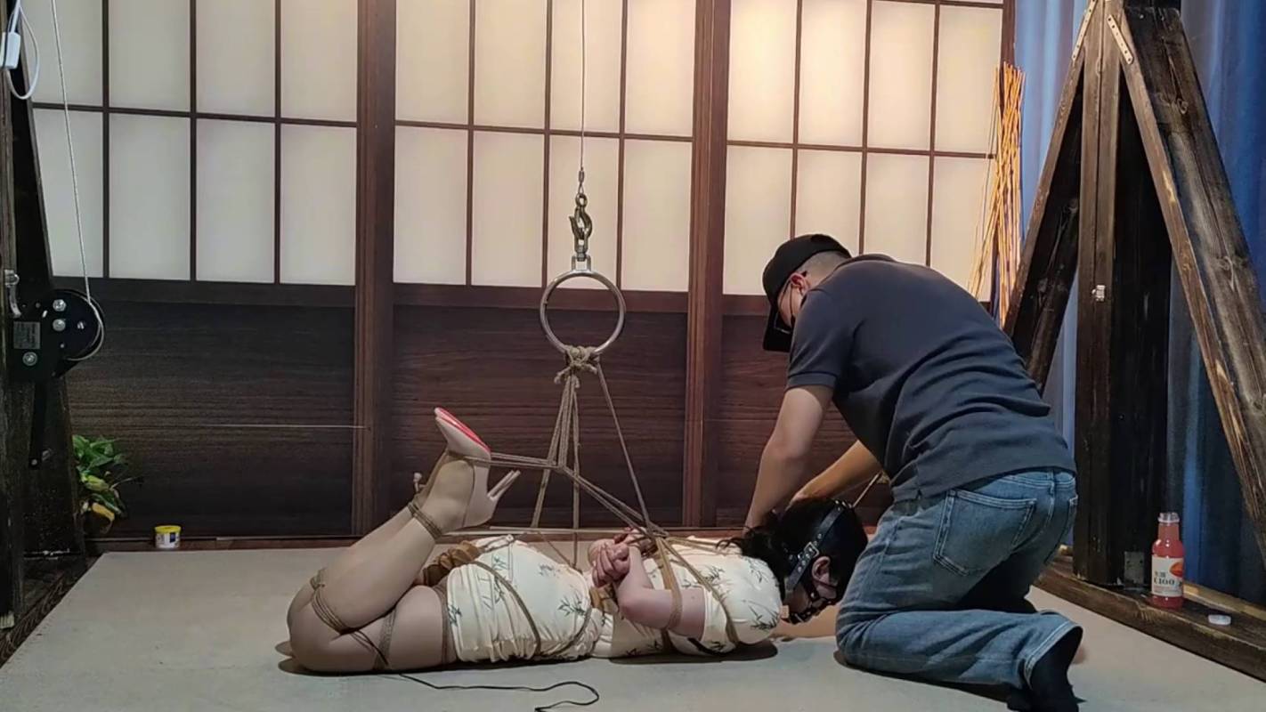 逍遥原创工作室社区新作之首次驷马紧缚郊狼！在线看！