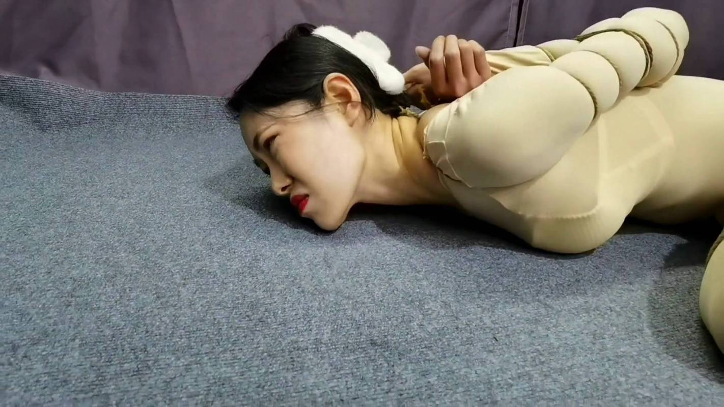 飞天原创工作室资源新作之艺仙儿青洼紧缚争札！在线看！