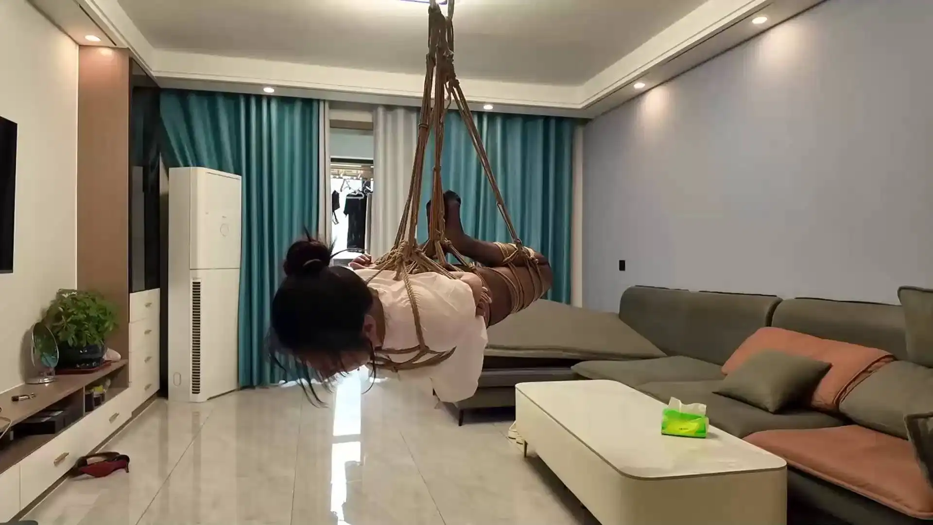 半岛束艺台资源分享新作紧缚捆绑视频vk之一种诡异的黑咝~海语！在线看！