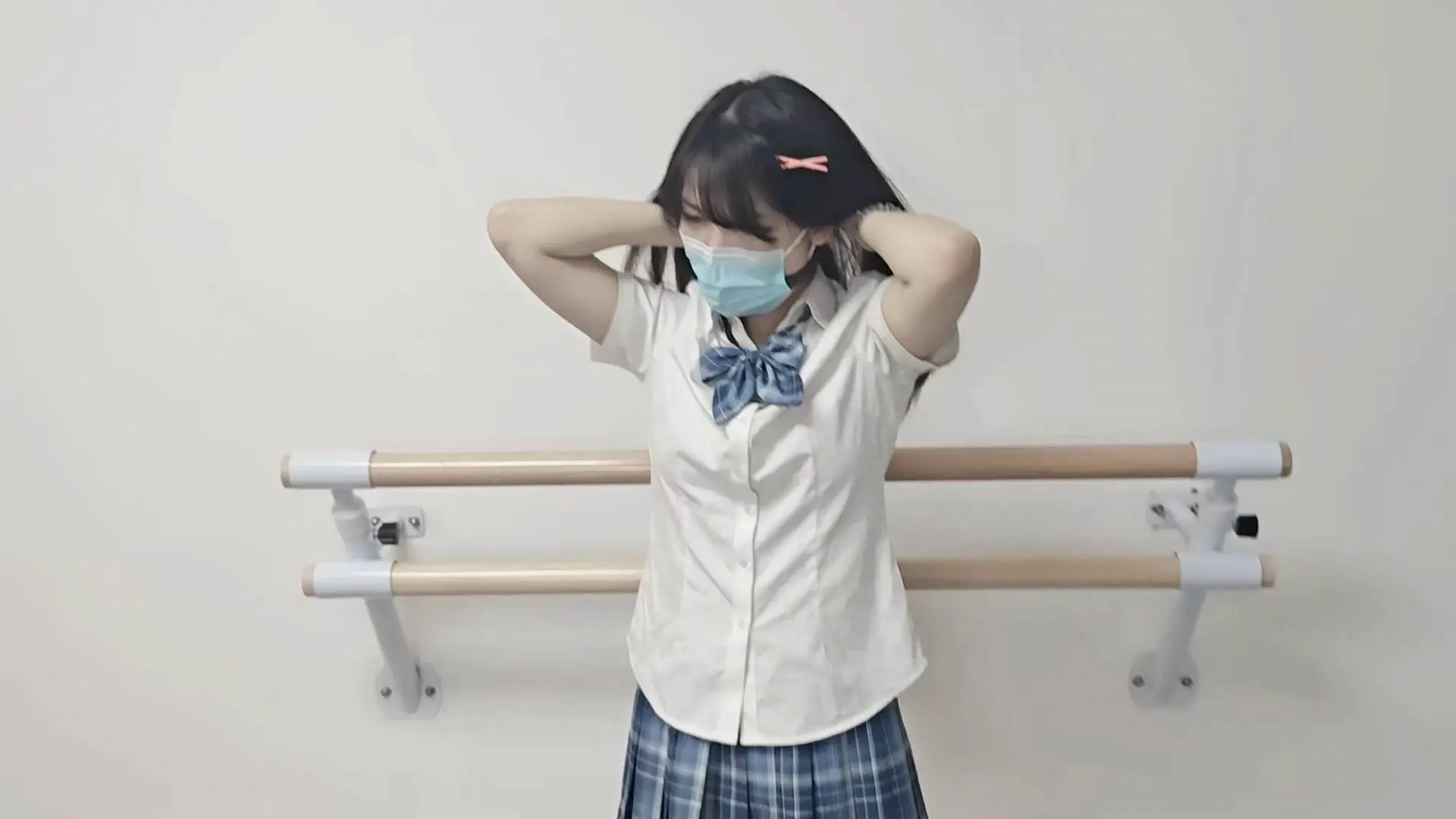 逍遥原创圈论坛作品新作字母圈紧缚论坛之定拍小m独自白天戴口球露出取快递！在线看！