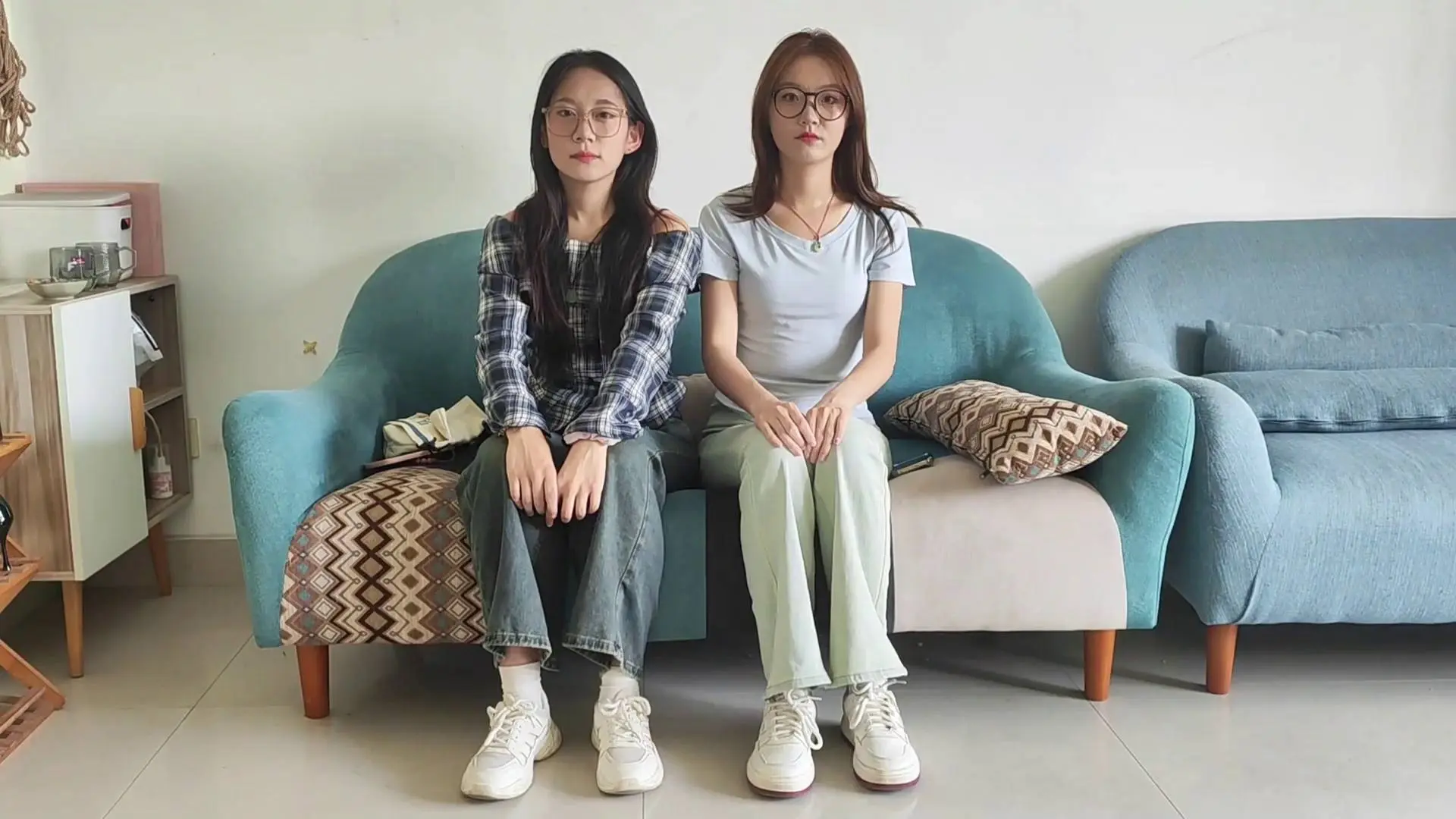 逍遥原创圈论坛每日更新新作绳艺kb美缚束缚之新模两个甜甜学美试镜！在线看！