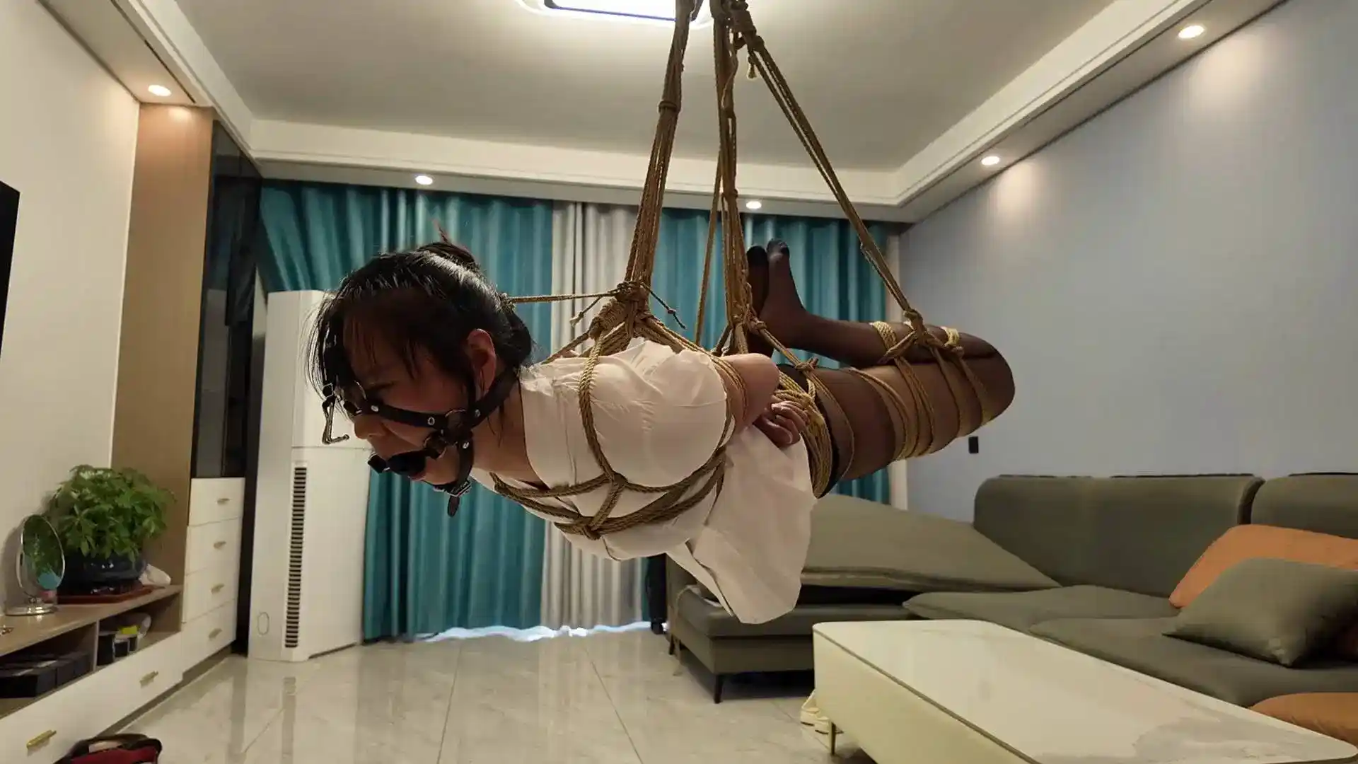 半岛束艺台资源分享新作紧缚捆绑视频vk之一种诡异的黑咝~海语！在线看！