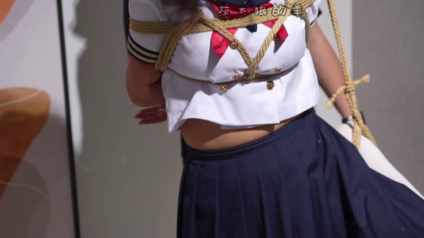 逍遥原创紧缚视频合集，绳艺调教圈论坛网站，被tao路变单褪吊缚+驷马口球杜觜挠痒痒！在线看！