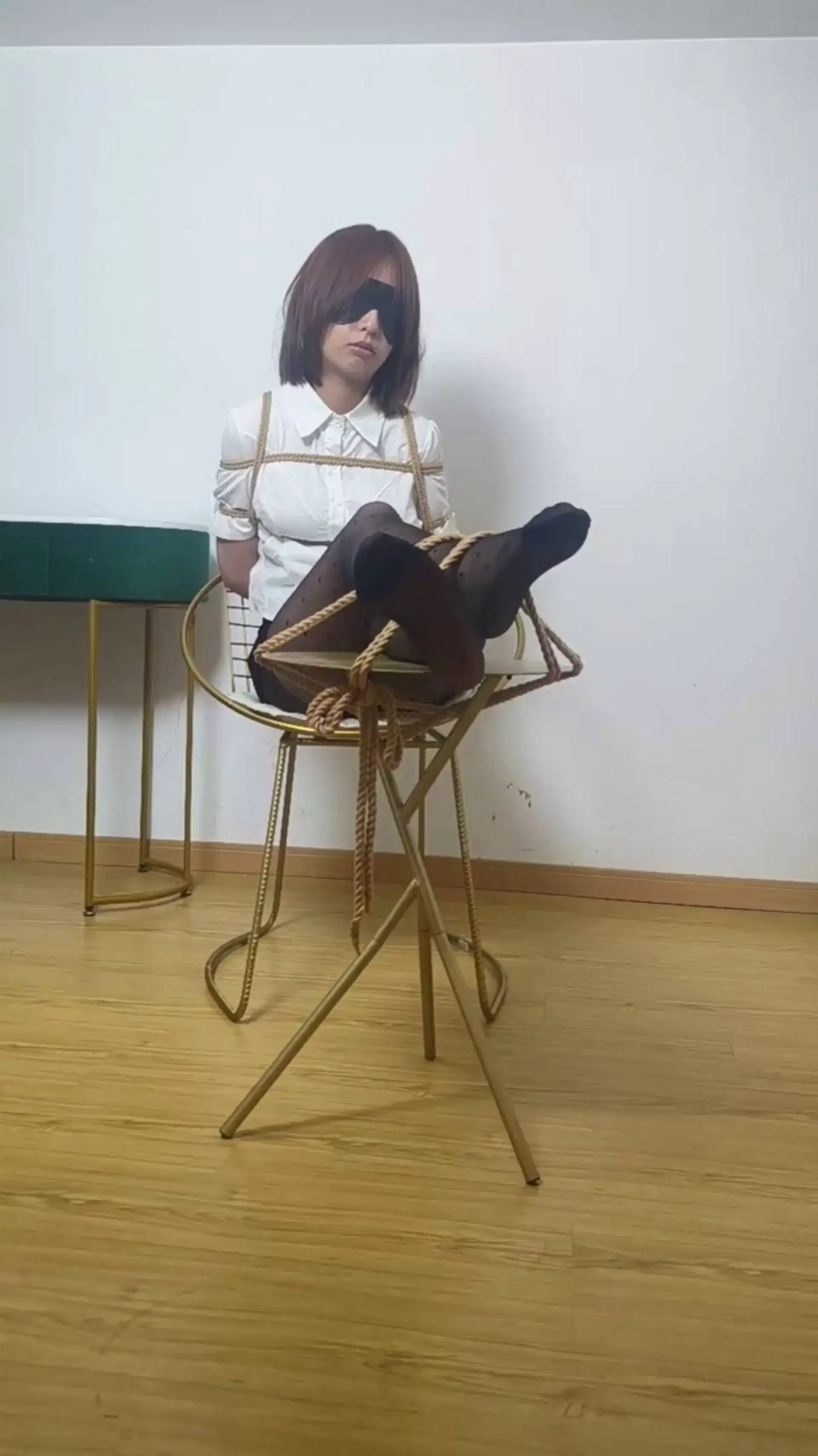 逍遥原创系列合集新作绳艺吧-国产调教论坛之怡怡御jie音首次体验tk震动聊天（上）！在线看！