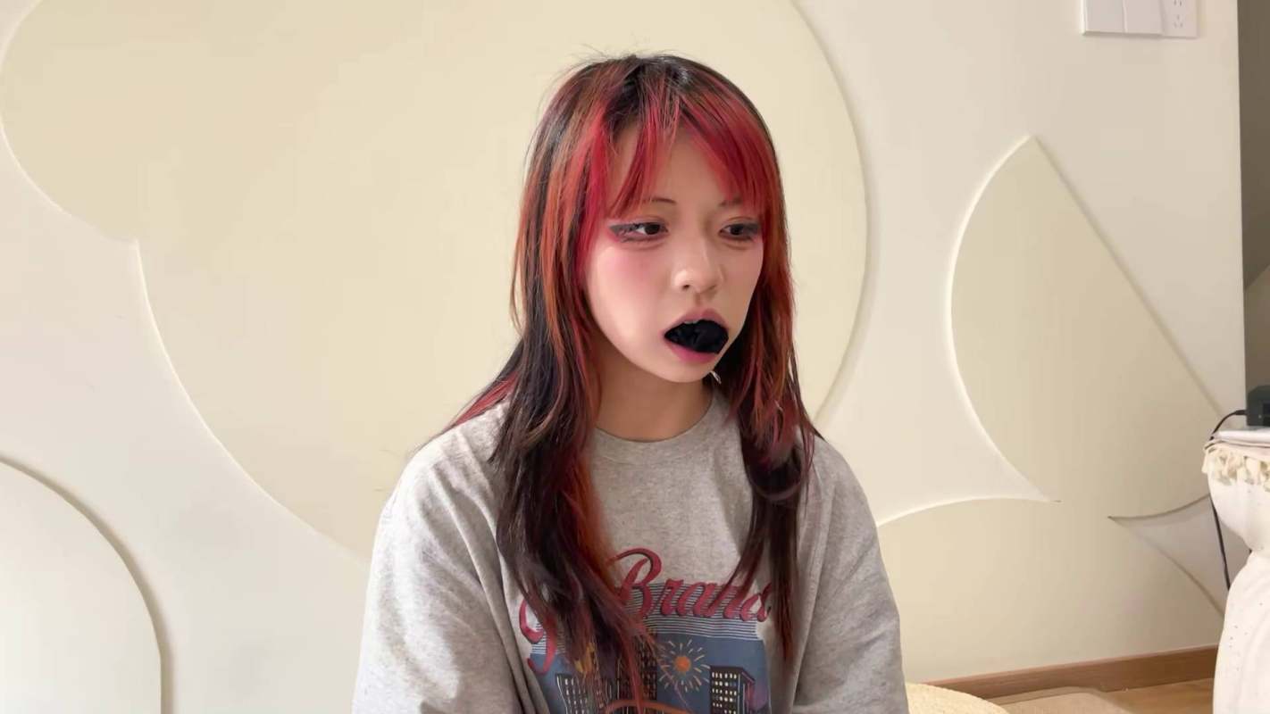 奥特曼也很酷绳工作室，sm国产绳艺调教室，极限咝袜口球杜觜！在线看！