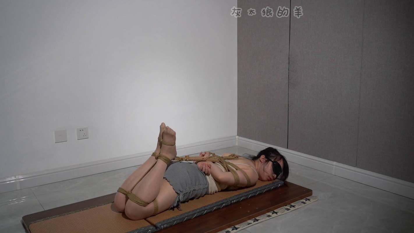 逍遥工作室定制视频，国产绳艺1一2，驷马股绳哲褪柜缚吊梆口球严厉杜觜！在线看！