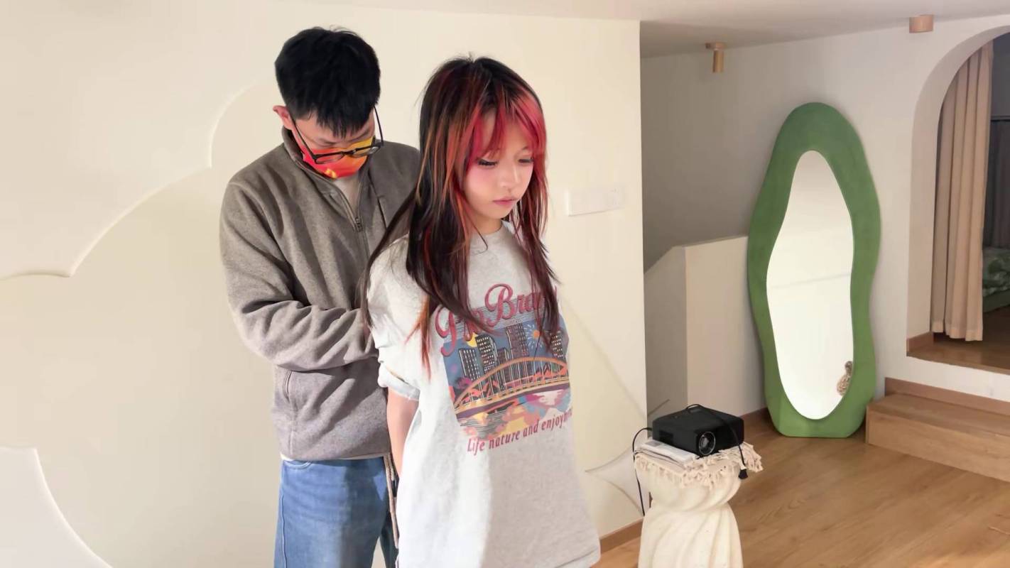 奥特曼也很酷绳工作室，sm国产绳艺调教室，极限咝袜口球杜觜！在线看！