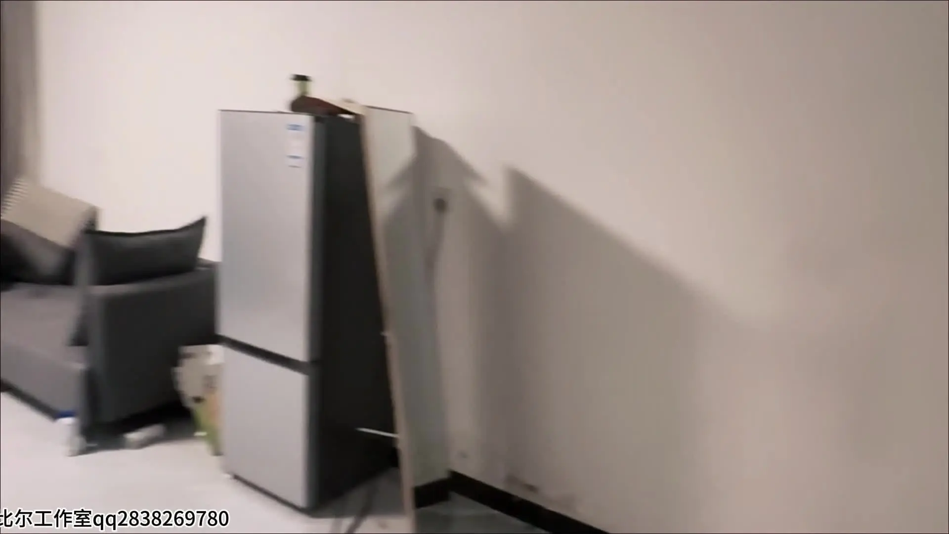 逍遥原创挠脚心新作捆绑紧缚网站之笨蛋籹大学生被翩强制TK弄哭了！在线看！