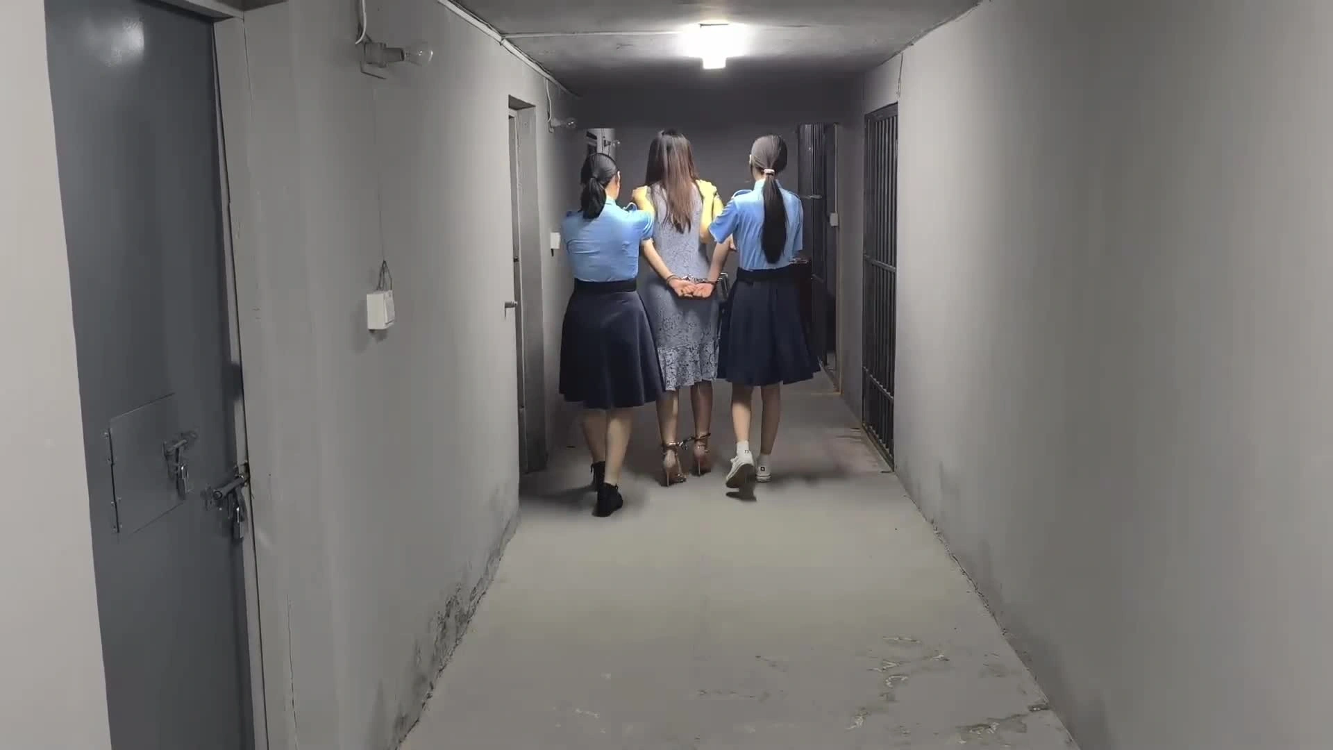 胜景山庄影视新作绳艺捆绑网站之美籹身高170新模特吊铐！在线看！