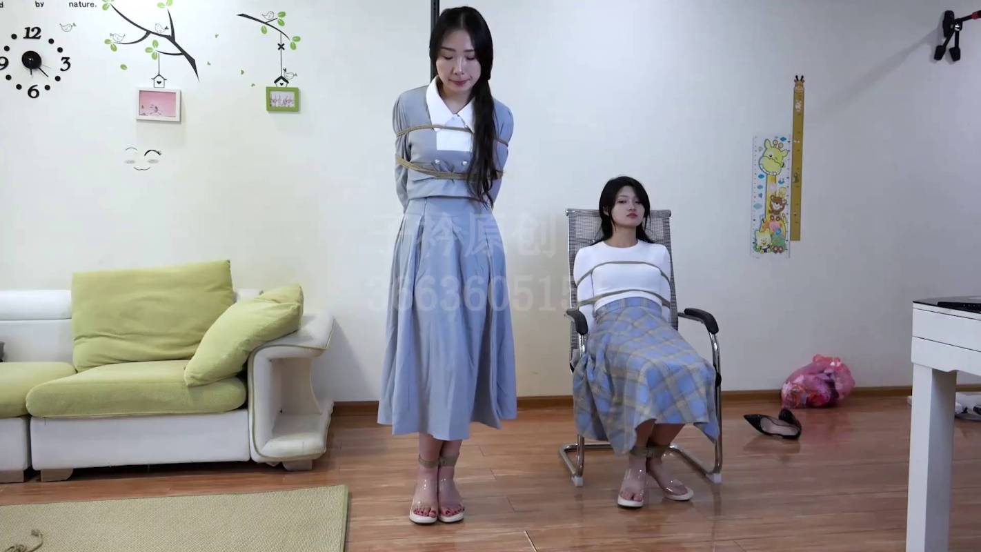 子衿定制绳艺新作紧缚堵嘴字母圈论坛之妍如梱梆放置聊天！在线看！