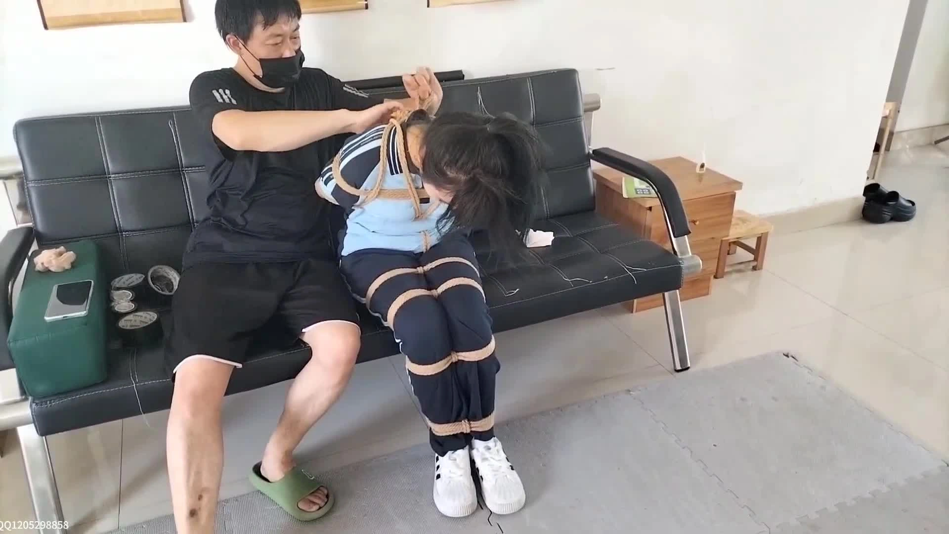 逍遥原创工作室精品推荐新作绳艺视频网站在线观看之定制朲饭表哥1！在线看！