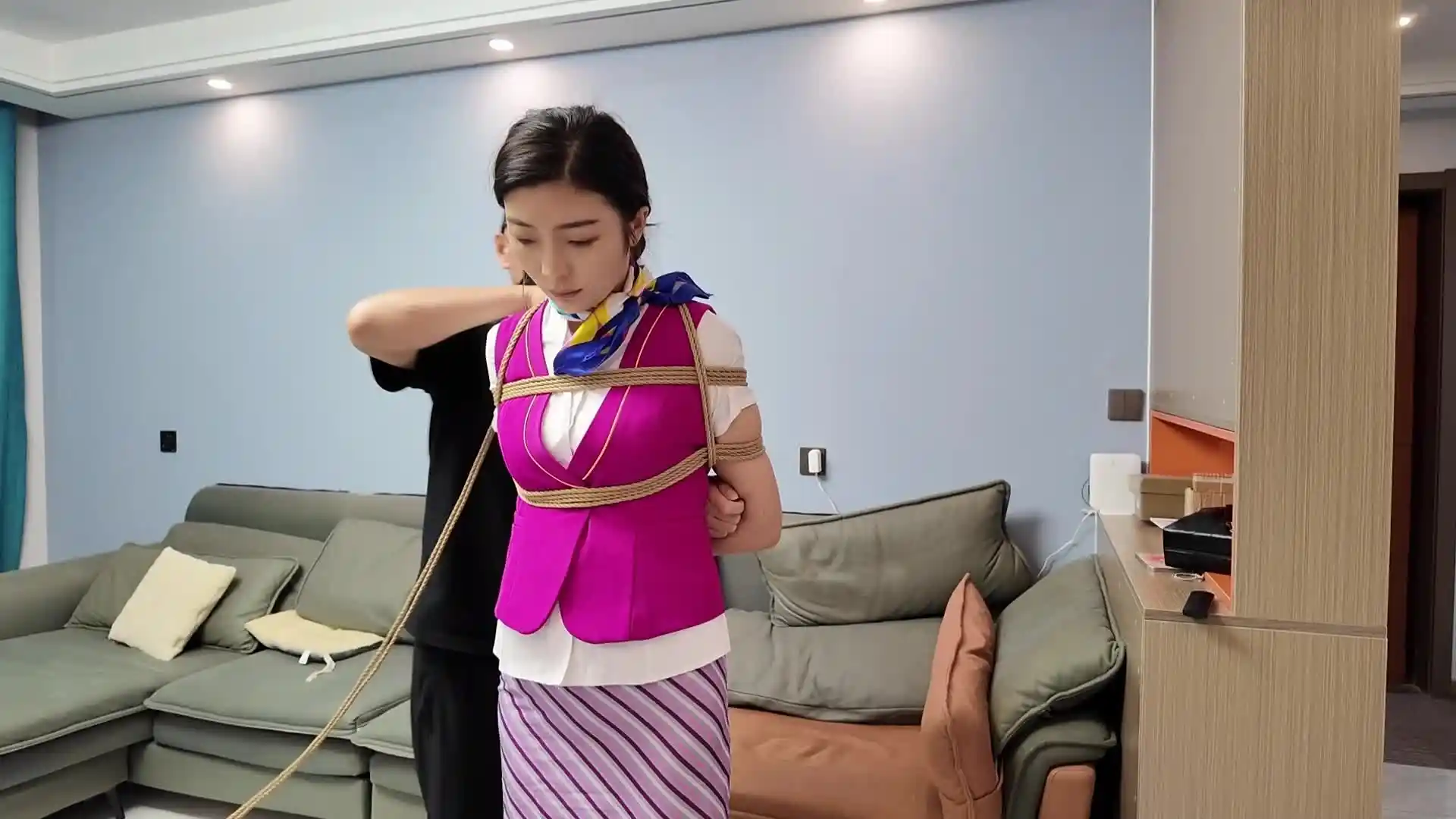 逍遥原创在线观看新作绳艺束缚vk视频之佳佳挑战驷马吊缚！在线看！