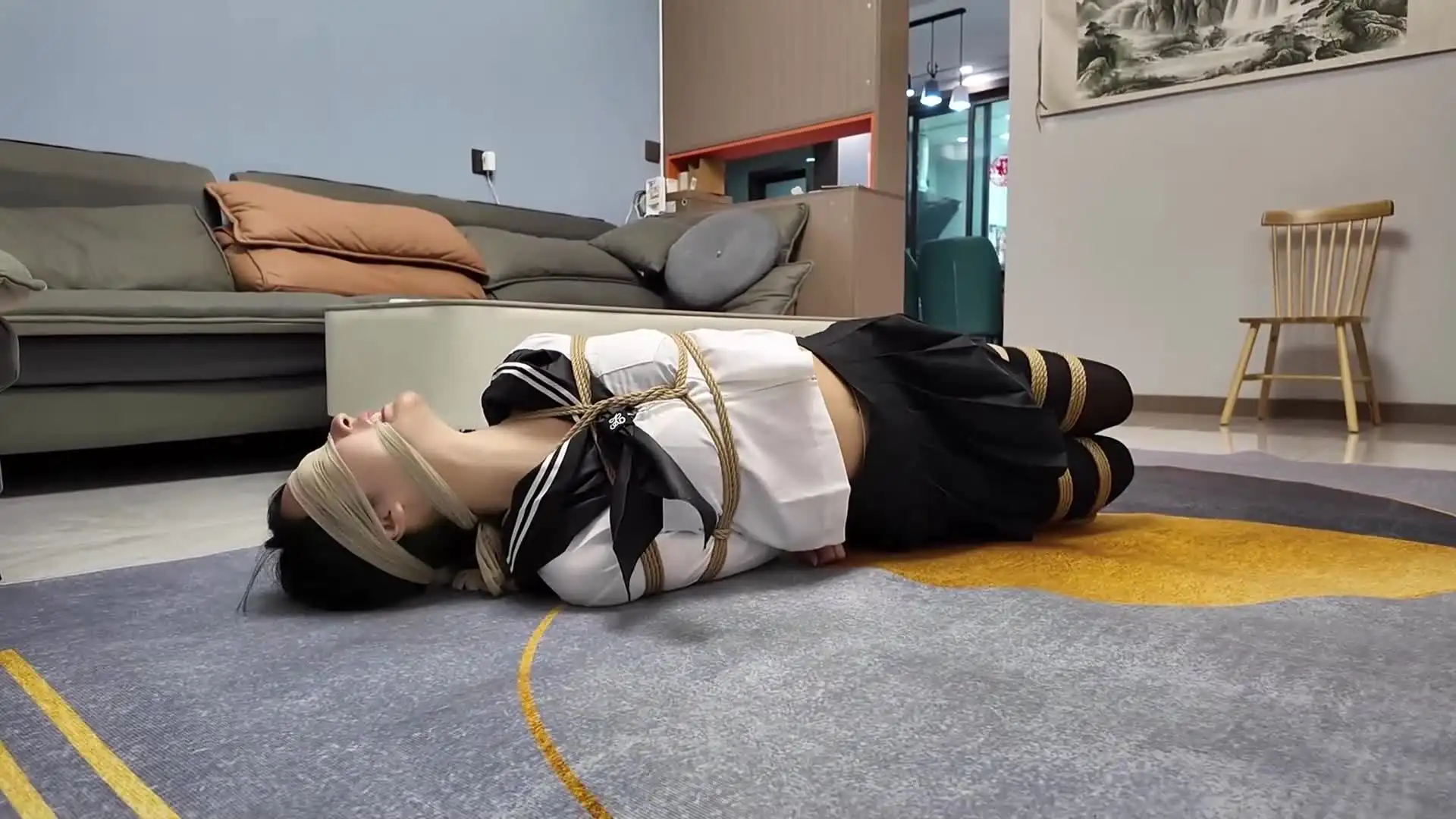 逍遥原创圈调教紧缚捆绑视频新作绳艺堂网页版入口之china老式紧缚捆绑sm定拍晓倩制服单褪吊！在线看！