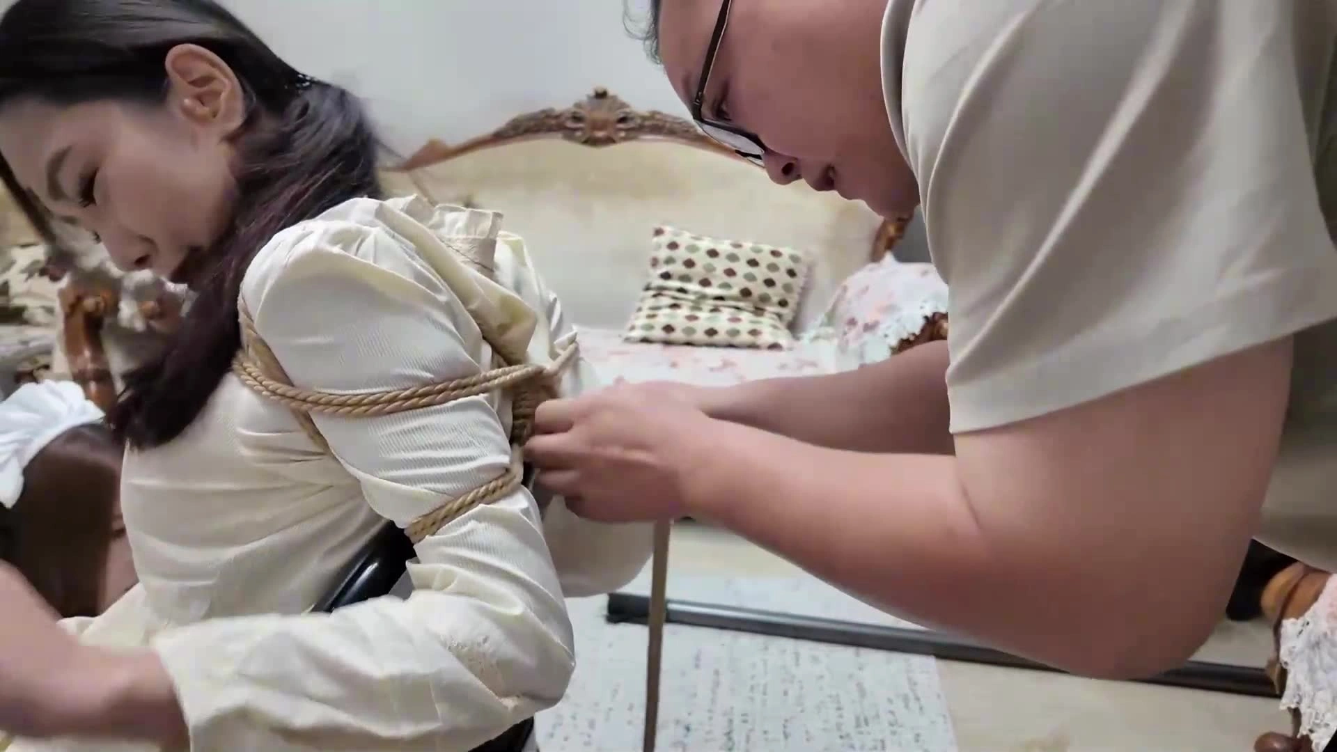 逍遥原创视频合集新作捆绑视频网站之西方古典巨制刺客天使夏洛特上！在线看！