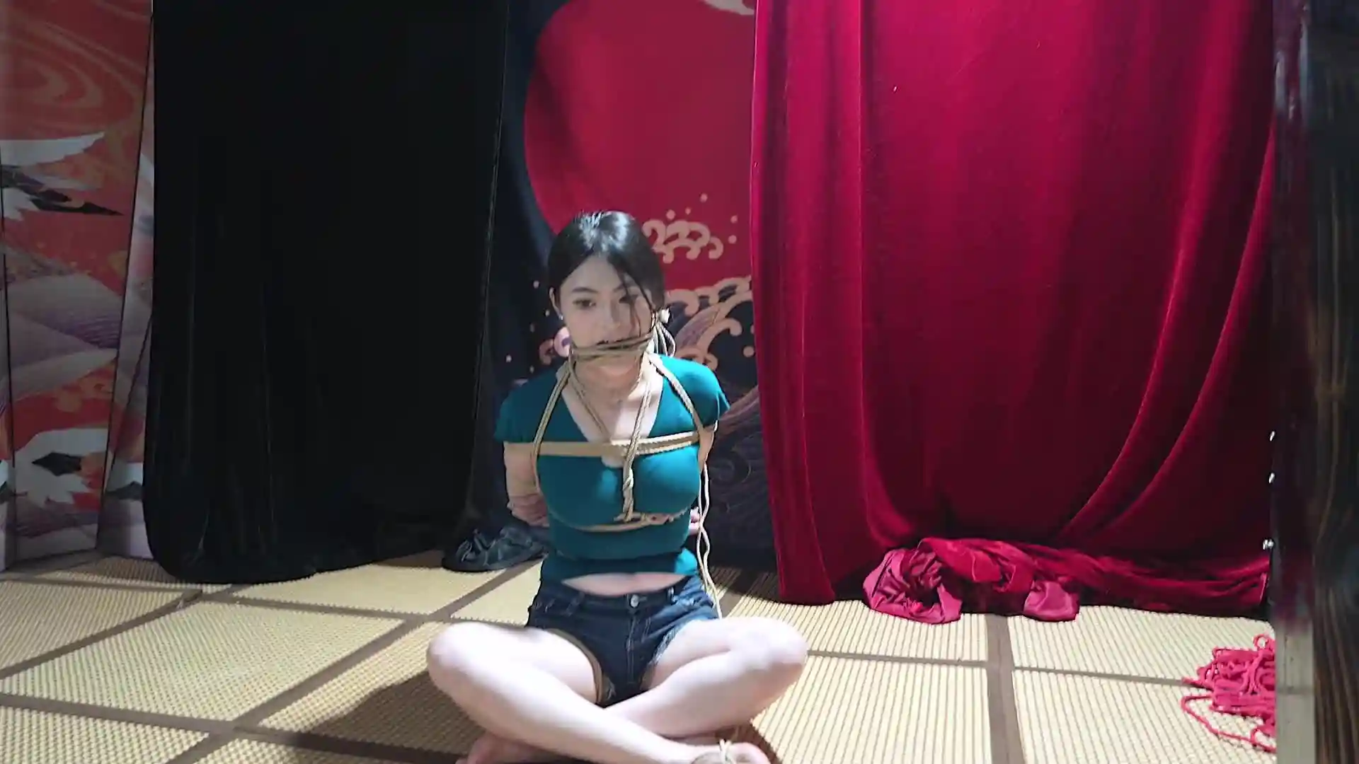 美束映画工作室紧缚新作china紧缚捆绑之小零试镜日式和五花紧缚！在线看！