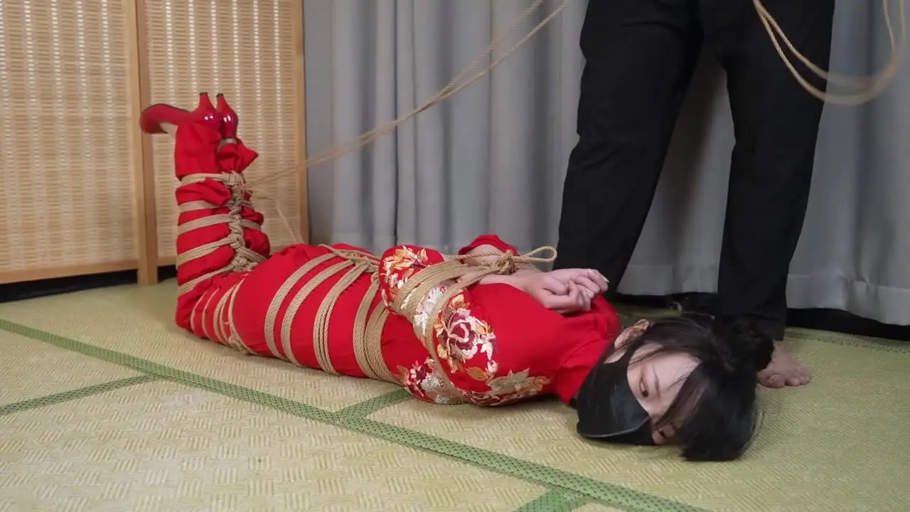 象人原创工作室合集新作国产捆绑紧缚之绳艺kb美缚束缚视频嗷嗷-秀禾梱梆！！在线看！