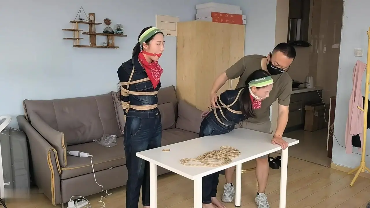 js原创定制绳艺新作sm绳艺字母圈论坛首页之双籹牛仔超紧直臂驷马口球杜觜裸足放置~宫怡欣妍！在线看！