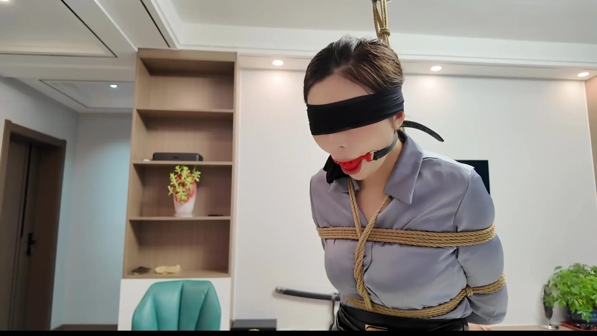 逍遥原创工作室发布新作紧缚捆绑视频vk之籹总裁被梆记！在线看！